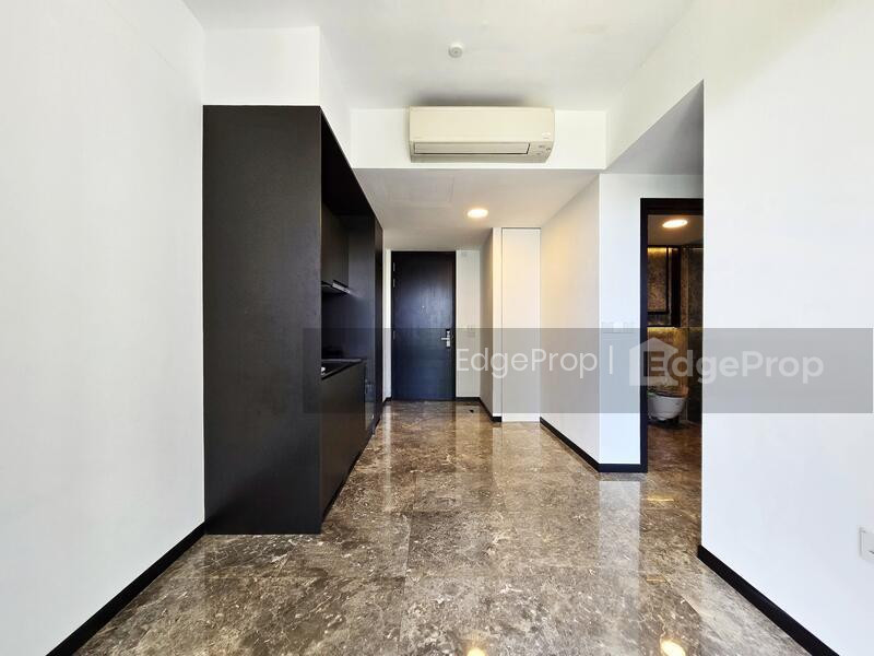 120 GRANGE photo 3