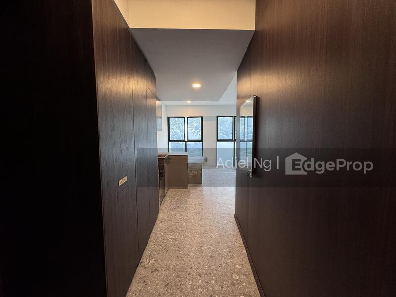 ONE PEARL BANK photo 3