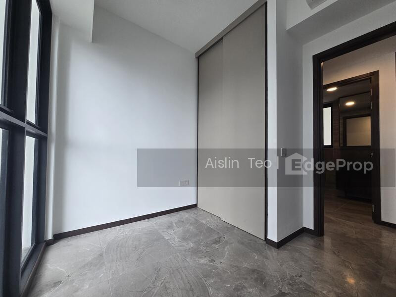 ONE PEARL BANK photo 5