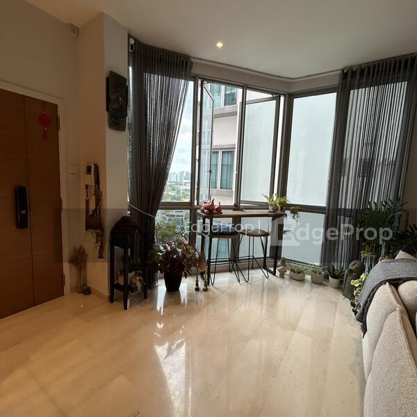 THE EQUATORIAL photo 5