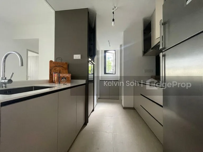 Sengkang Grand Residences image 1 of 9