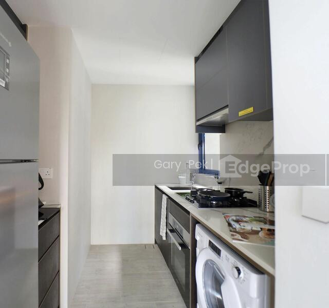 WILSHIRE RESIDENCES photo 3