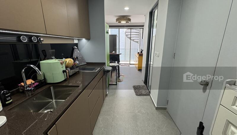 28 IMPERIAL RESIDENCES image 1 of 9