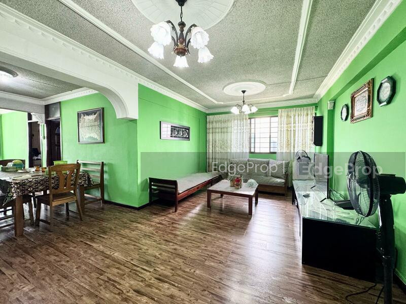 217 LORONG 8 TOA PAYOH