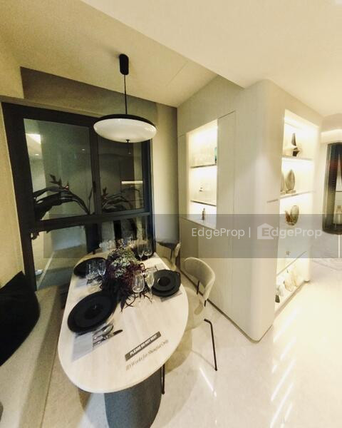 HILL HOUSE photo 2