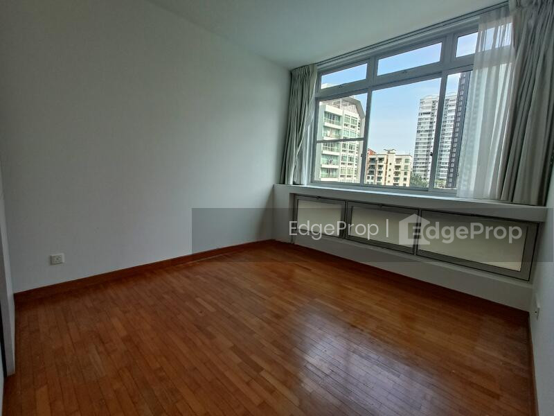 ONE PEARL BANK photo 2