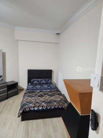 323 YISHUN CENTRAL image 1 of 9