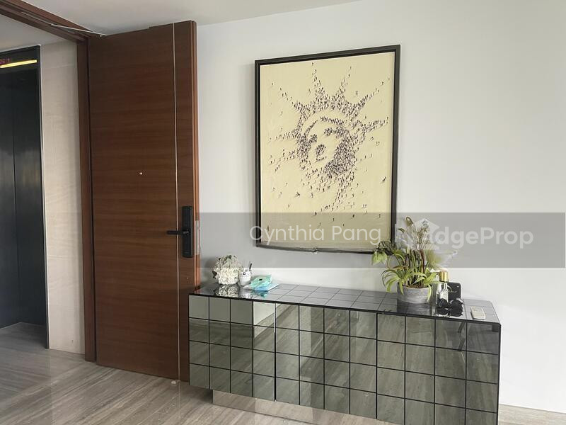 THE ORCHARD RESIDENCES photo 3