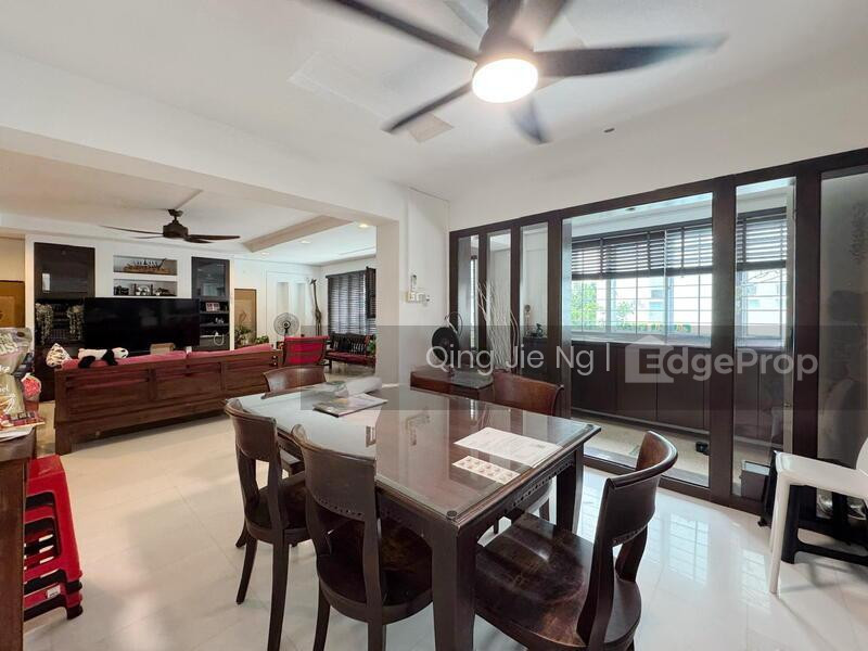 235 PASIR RIS STREET 21
