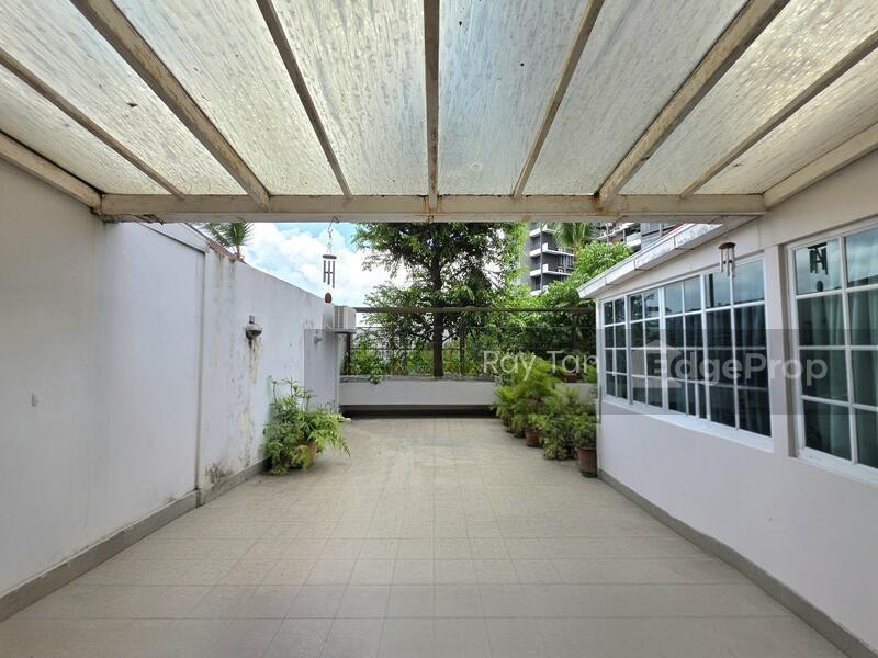 RIDGEWOOD CONDOMINIUM photo 3