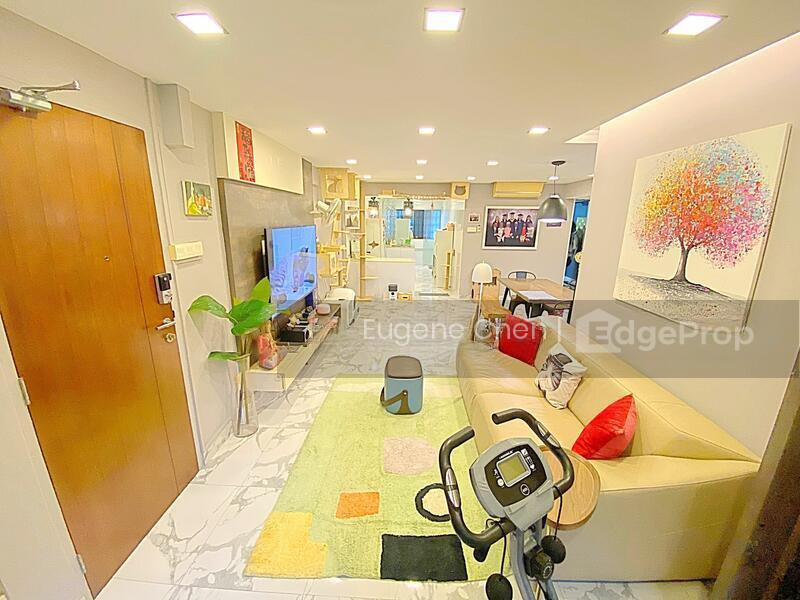 225 BUKIT BATOK CENTRAL photo 2