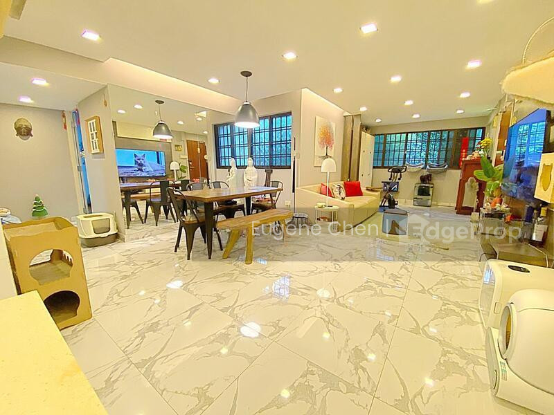 225 BUKIT BATOK CENTRAL photo 4