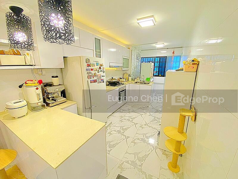225 BUKIT BATOK CENTRAL photo 5