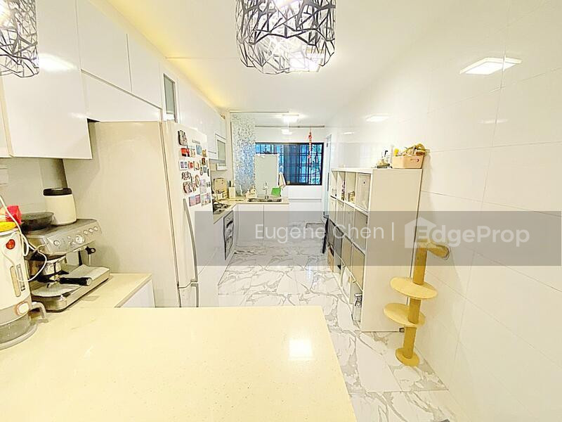 225 BUKIT BATOK CENTRAL photo 6