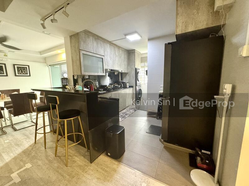 894 TAMPINES STREET 81 photo 3