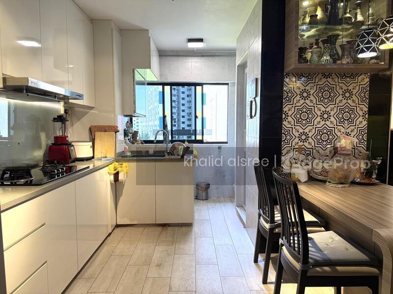 407 JURONG WEST STREET 42 photo 2
