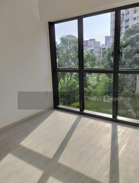 RIVERFRONT RESIDENCES photo 3