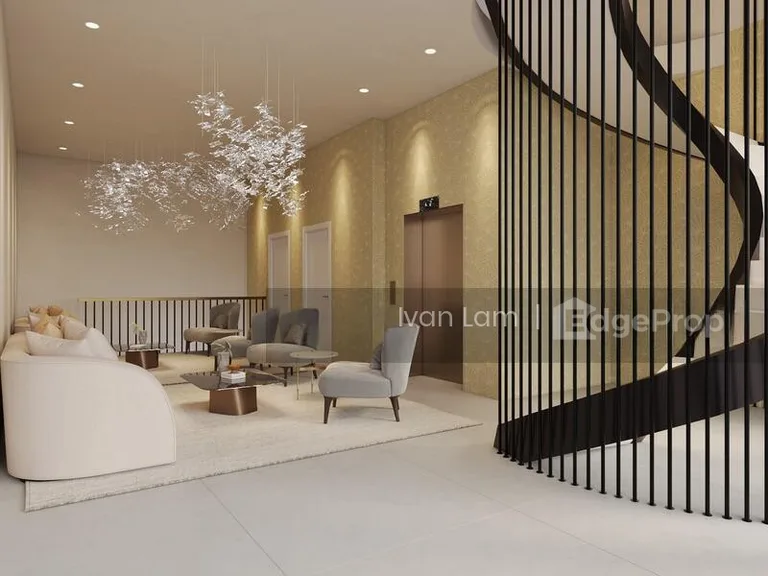 Luxe image 1 of 6