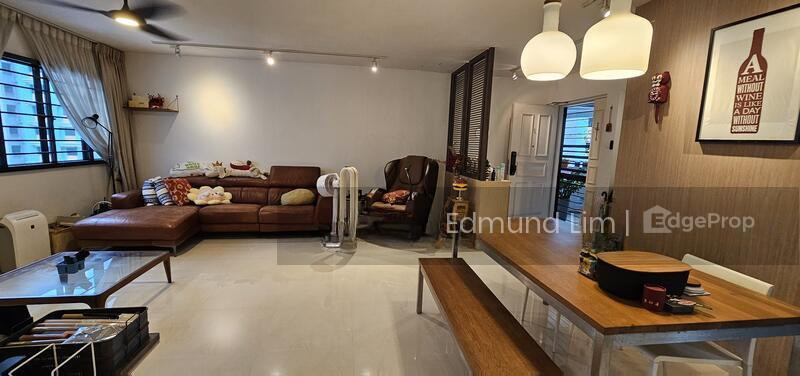 296A COMPASSVALE CRESCENT photo 2