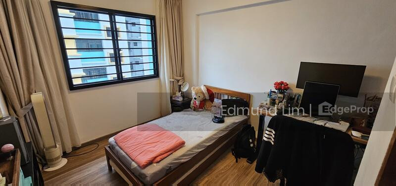 296A COMPASSVALE CRESCENT photo 6