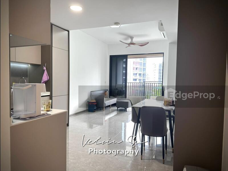 SENGKANG GRAND RESIDENCES image 1 of 8