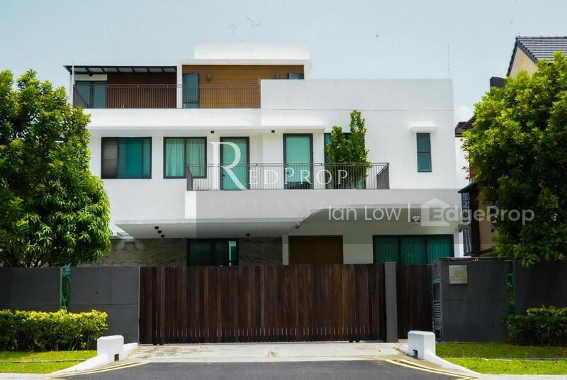 FRANKEL ESTATE BUNGALOW GOOD AS NEW, WIDE FRONTAGE W LIFT! VIEW NOW! image 1 of 1