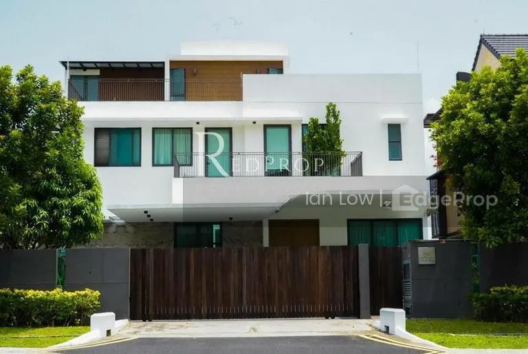 Frankel Estate Bungalow Good As New, Wide Frontage W Lift! View Now! image 1 of 1