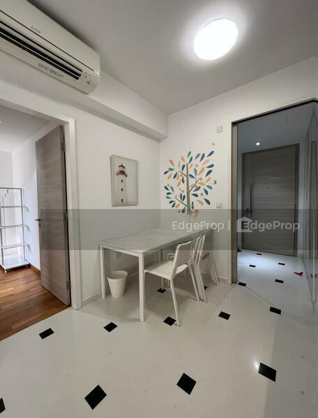 SOPHIA HILLS photo 3