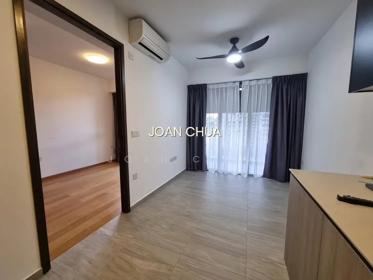 Grandeur Park Residences image 1 of 9