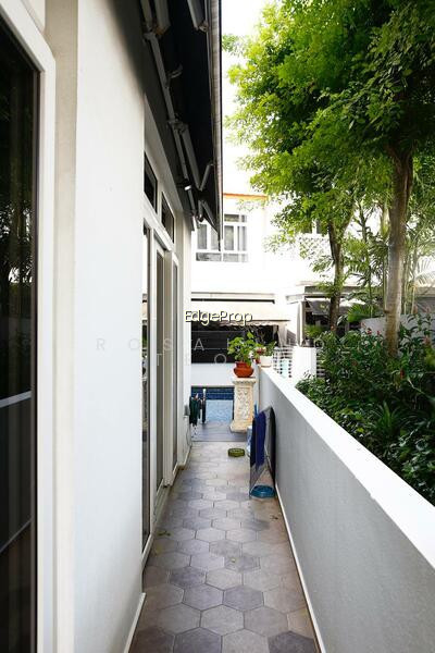 HERITAGE EAST photo 5