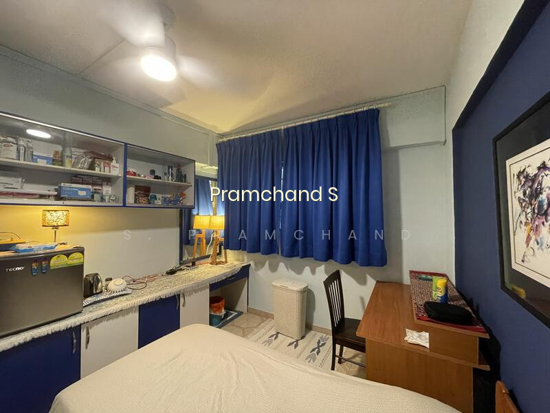 55 CHAI CHEE DRIVE image 1 of 8