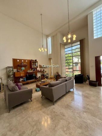EASTWOOD VILLE photo 5