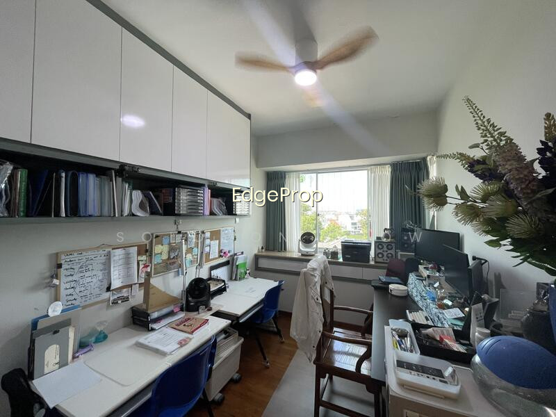 PARRY COURT photo 6