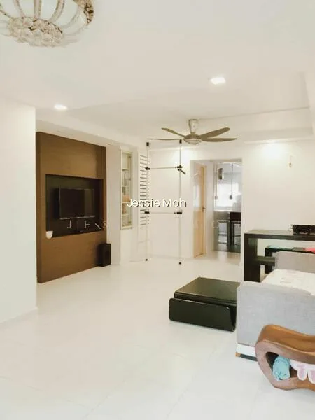 8 Saint George's Lane image 1 of 8
