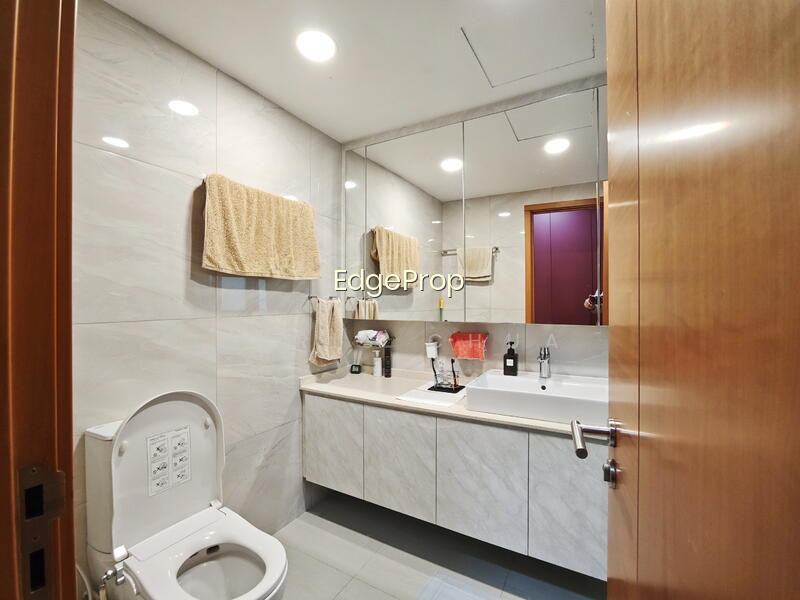 CHANGI RISE CONDO photo 5