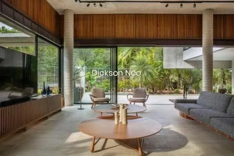 Elevated. Embraced by Greenery. Majestic Frontage Dickson 9488.40.80 image 1 of 6
