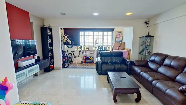 125 Tampines Street 11 image 1 of 10