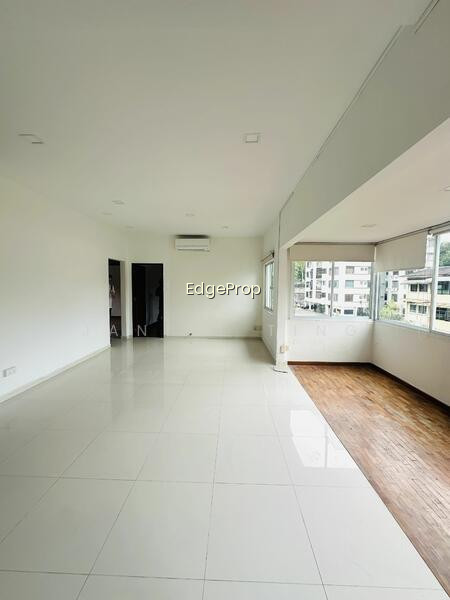 OXLEY MANSION photo 3