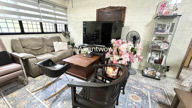 333 Clementi Avenue 2 image 1 of 10