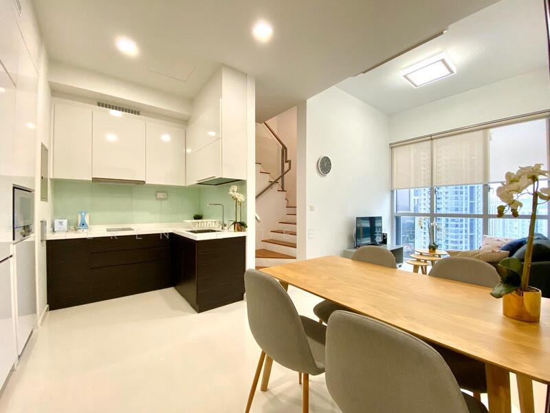 Eon Shenton image 1 of 10