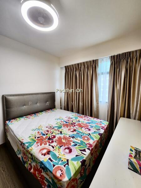 647A TAMPINES ST 62 image 1 of 8