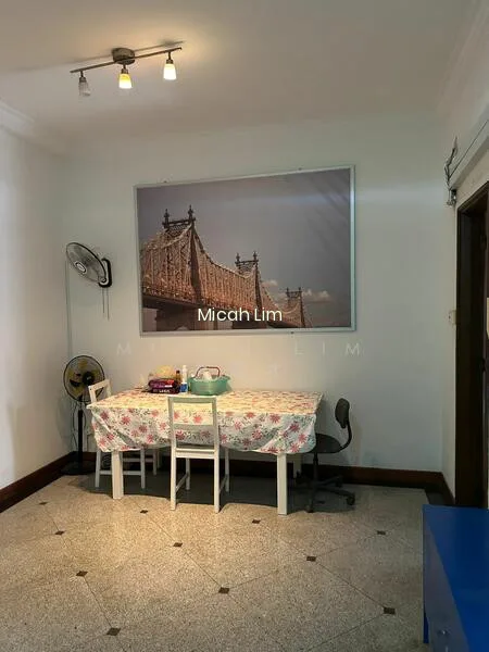 Gold Coast Condo image 1 of 10