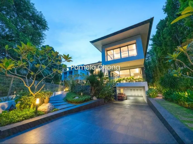 Ewart Park Gcba Beautiful Detached Hi Ceilings Lift Pool Pam 9022 8600 image 1 of 10