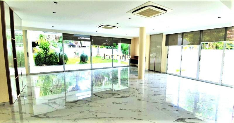 FRANKEL ESTATE MODERN BUNGALOW WITH POOL SOLE AGENT image 1 of 5