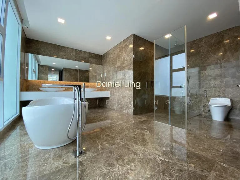 Modern Detached Pool & Lift. 1KM Hpps image 1 of 10