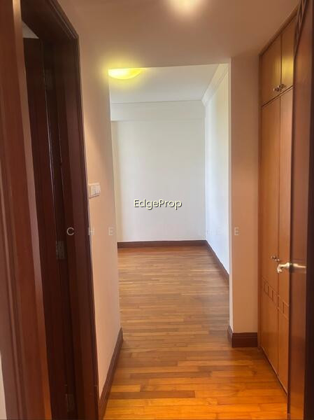 RIVER PLACE photo 2