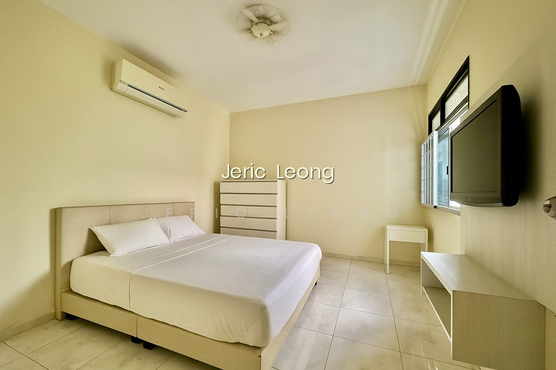 201A COMPASSVALE DRIVE photo 3
