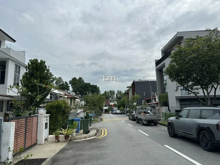 D21 Along Clementi Road Semi-D image 1 of 4