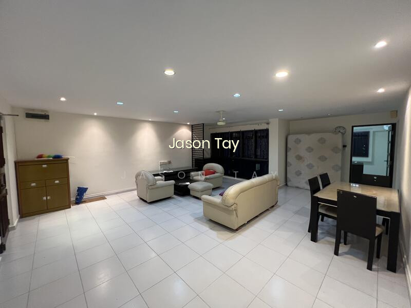 122 SENGKANG EAST WAY photo 3