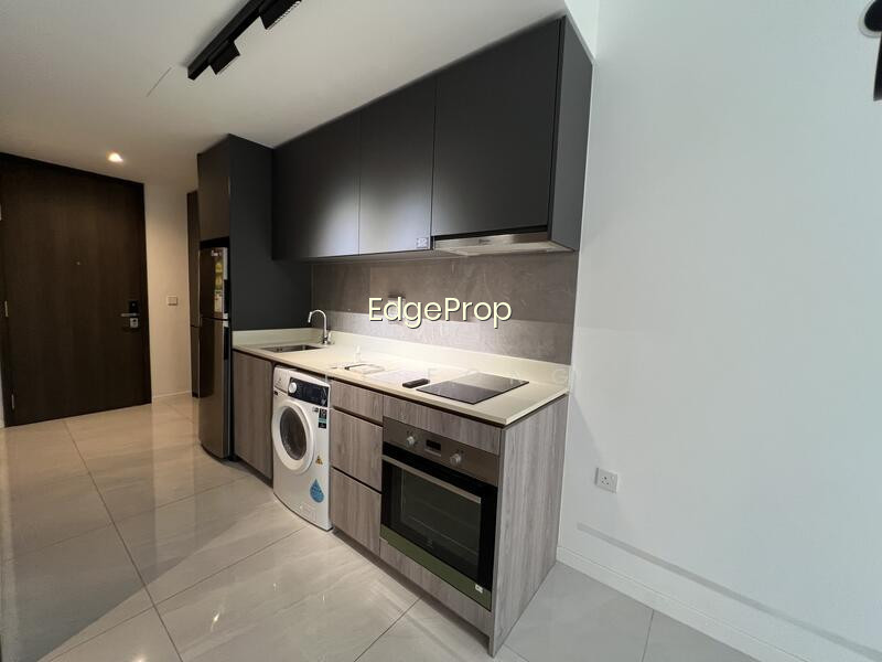 RIVERFRONT RESIDENCES photo 2